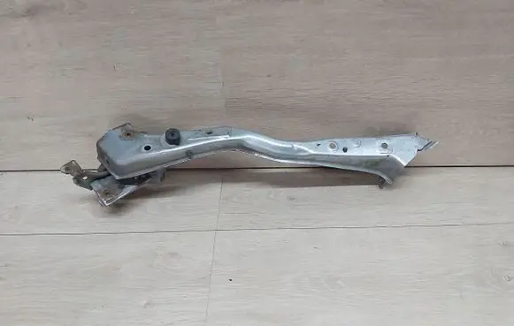 Toyota Prius (NHW20) Front bodywork piece PRIUSIIOKULARLP