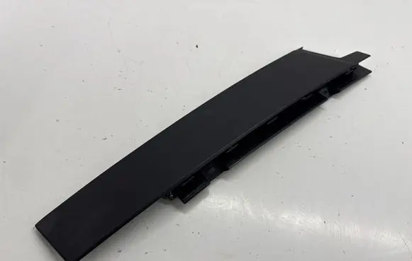 Buick Encore GX I Front door glass trim molding 42757518