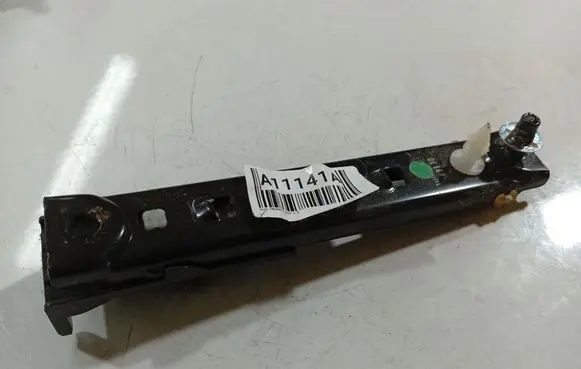 Opel Insignia A Seat belt adjustment rail 