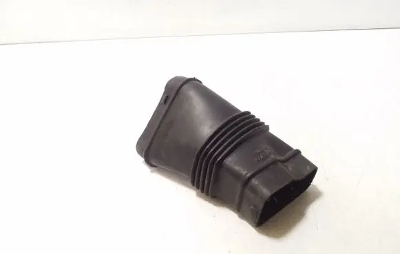 Volvo XC60 Air intake duct part 72102648
