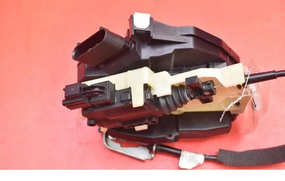 Tailgate/trunk/boot lock/catch/latch