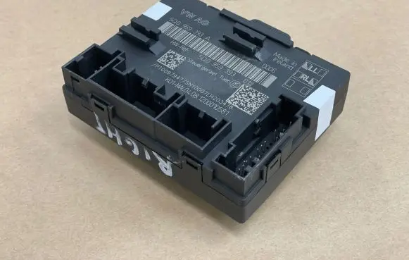 Audi A3 S3 8V Door control unit/module 5Q0959393A 5Q0959393