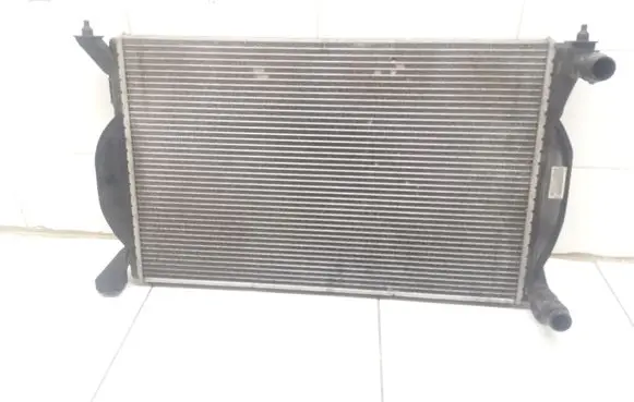 Audi A4 S4 B6 8E 8H Coolant radiator 8E0121251A
