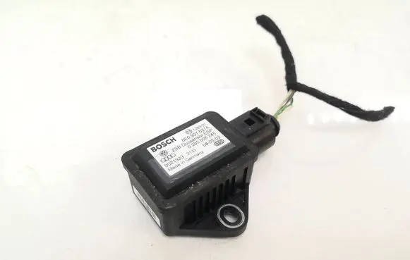 Audi A6 S6 C5 4B ESP acceleration yaw rate sensor 8E0907637A 0265005245