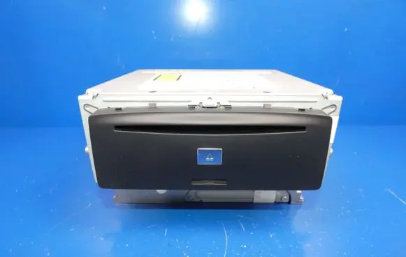 Radio/CD/DVD/GPS head unit