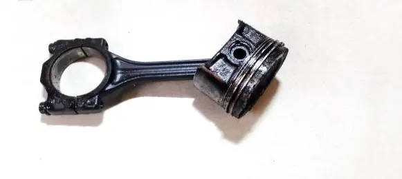 Volkswagen Polo III 6N 6N2 6NF Piston with connecting rod 032f