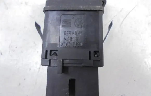 Seat Ibiza III (6L) Windscreen/window heater switch 6L1959621