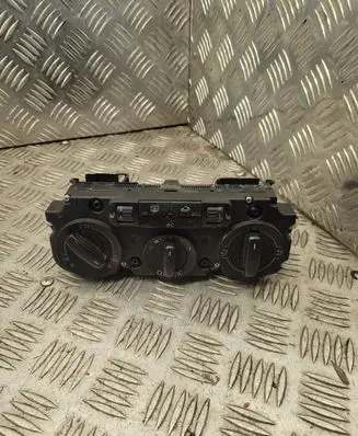 Volkswagen Golf V Climate control unit