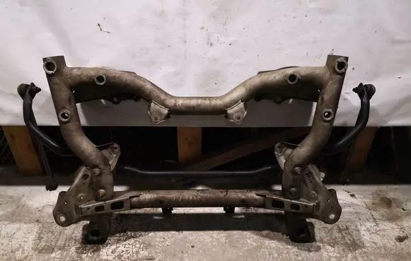 Mercedes-Benz E W212 Front subframe