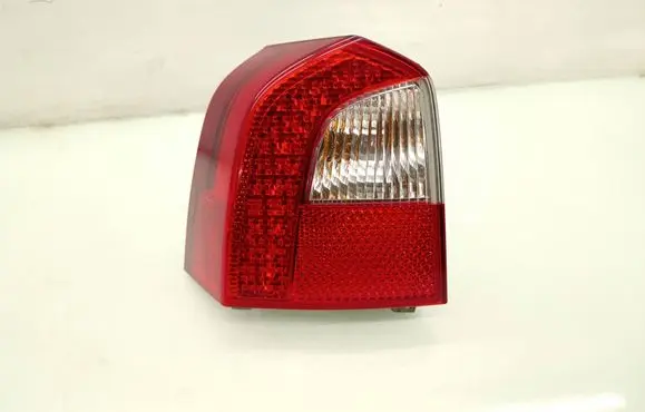 Volvo V70 Rear/tail lights 30698983