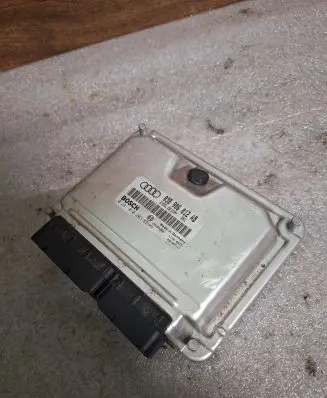 Audi A6 S6 C5 4B Engine control unit/module 038906012AB 28SA4266 0281010203