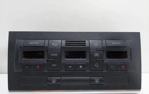 Audi A4 S4 B7 8E 8H Climate control unit 8E0820043AJ