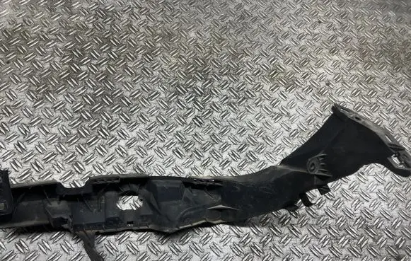 Headlight/headlamp mounting bracket