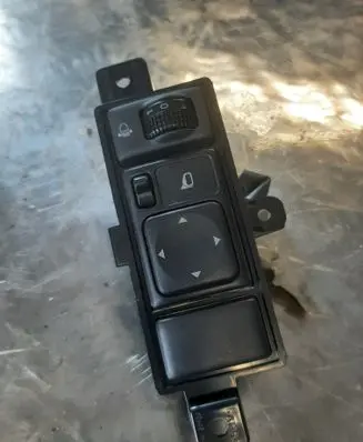 Nissan Micra Wing mirror switch