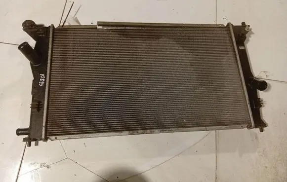 Mazda 5 Coolant radiator