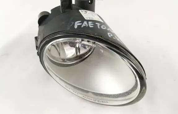 Volkswagen Phaeton Front fog light 3D0941699 89202031