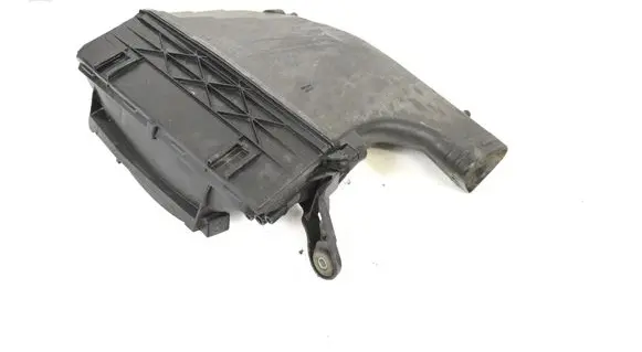 Nissan Navara D22 Air filter box A6420942304 A6420904301