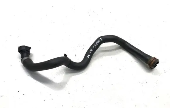 Volvo XC40 Engine coolant pipe/hose 32138728