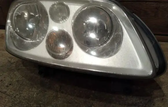 Volkswagen Touran I Headlight/headlamp 1T0941006E 0301205602