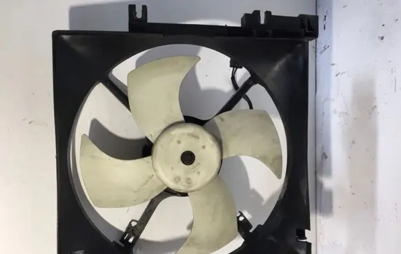 Subaru Legacy Electric radiator cooling fan 45121AG02A 45122AG02B 45122AG02A