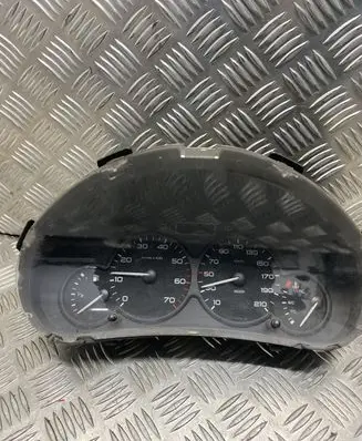 Citroen Berlingo Speedometer (instrument cluster) 000708613 9662745180