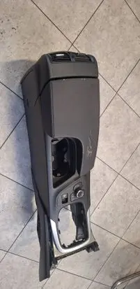 Opel Insignia A Center console 