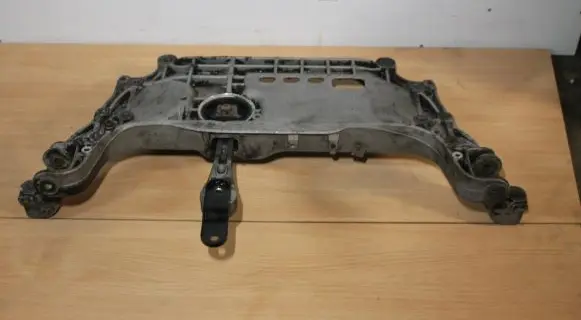 Volkswagen PASSAT B6 Front axle beam 