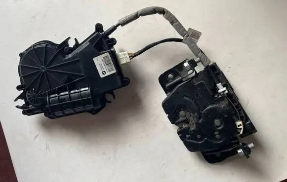 BMW 5 F10 F11 Tailgate/trunk/boot lock/catch/latch 163672