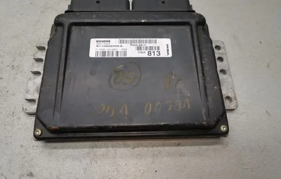 Volvo S40, V40 Engine control unit/module 30616813 P30616813