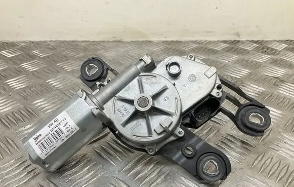 Seat Leon (5F) Rear window wiper motor 5F4955711