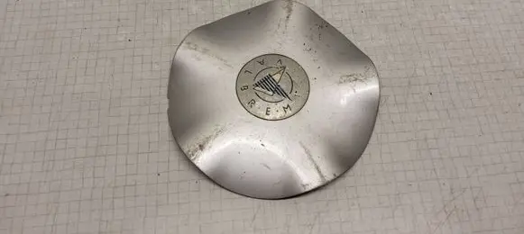 Volkswagen Golf III Non-original wheel cap 
