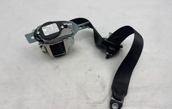 Mercedes-Benz GL X166 Rear seatbelt A1668601486
