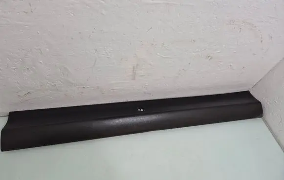 Toyota RAV 4 (XA40) Front door trim (molding) 7507342010