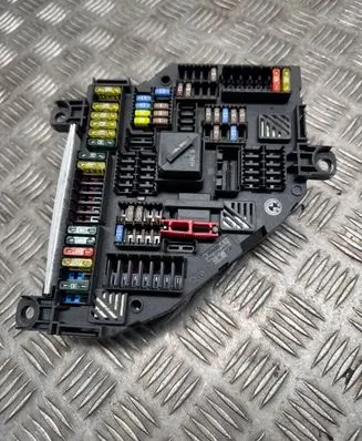 BMW X3 F25 Fuse module 9259469 17033454 04096168