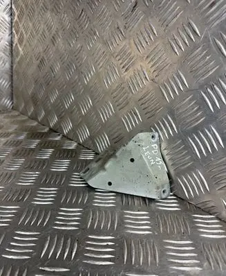 Seat Leon (5F) Fender mounting bracket 5F0821184A 5F0821184