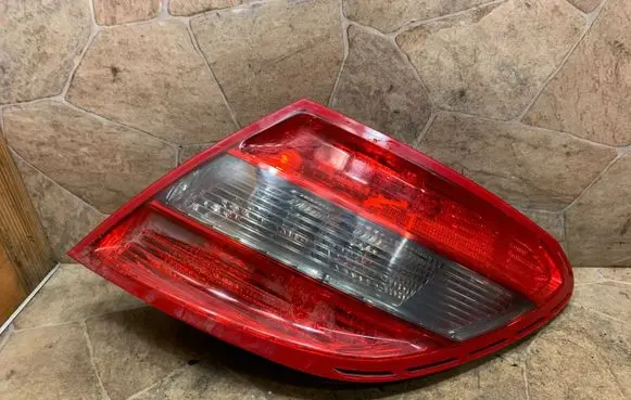 Mercedes-Benz C W204 Rear/tail lights A2048203064