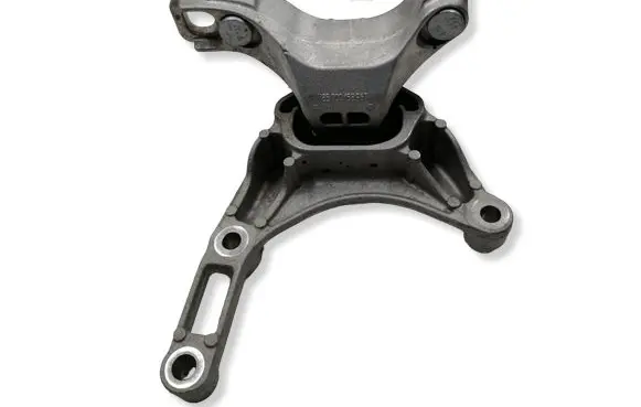 Citroen e-C3 Engine mount bracket 9846570980 785700158967