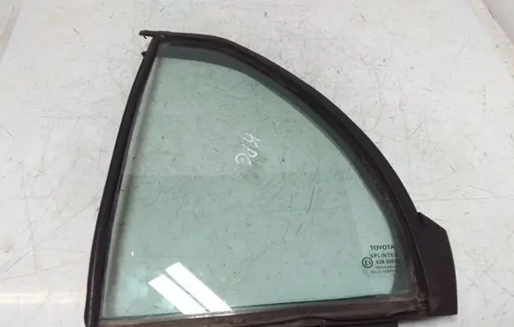 Toyota Yaris Rear vent window glass 