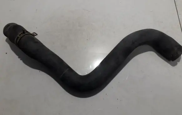 Ford C-MAX I Engine coolant pipe/hose 3m5h8260ej