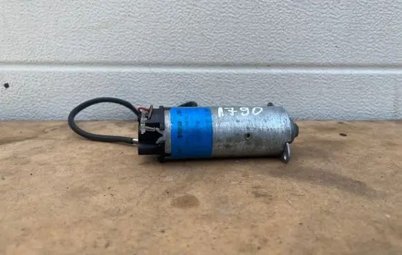 Mercedes-Benz S W220 Seat adjustment motor 2208201542