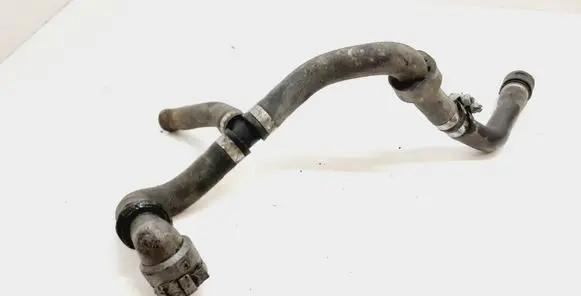 Volvo V70 Engine coolant pipe/hose