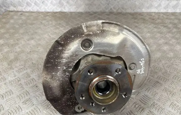 Mini One - Cooper F56 F55 Front wheel hub 6876850