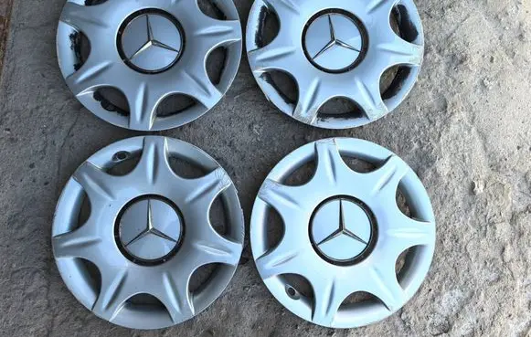 Mercedes-Benz E W210 R15 wheel hub/cap/trim 2104010224