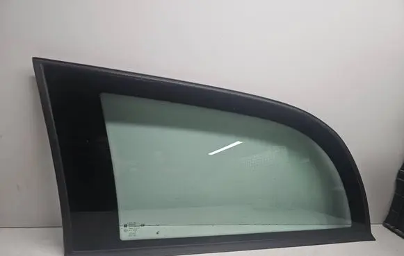 Opel Omega B2 Rear side window