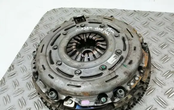 Nissan Qashqai Clutch set kit 302104206R 302057503R