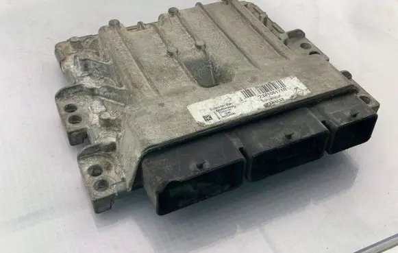 Renault Captur Engine control unit/module 237103333R 237105171R 80158139A