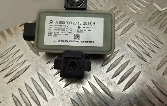 Mercedes-Benz E W238 Tire pressure control unit A0009002013