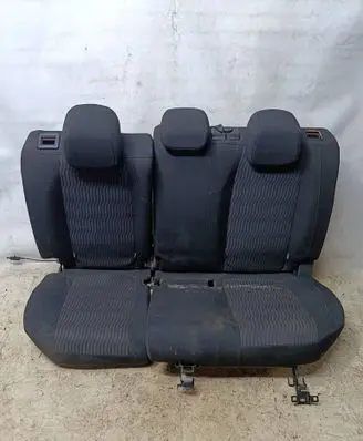 Peugeot 308 Second row seats 