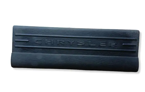 Chrysler Pacifica Front sill trim cover 13963L
