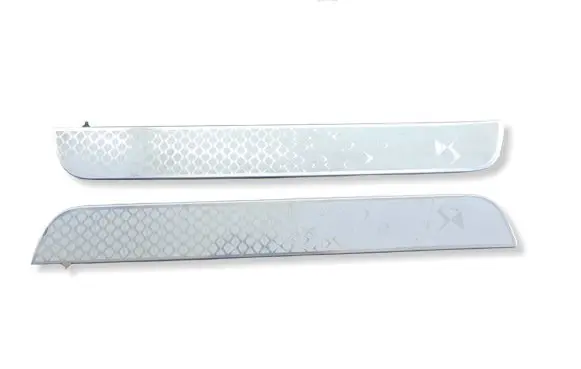 Citroen DS4 Foot area side trim 